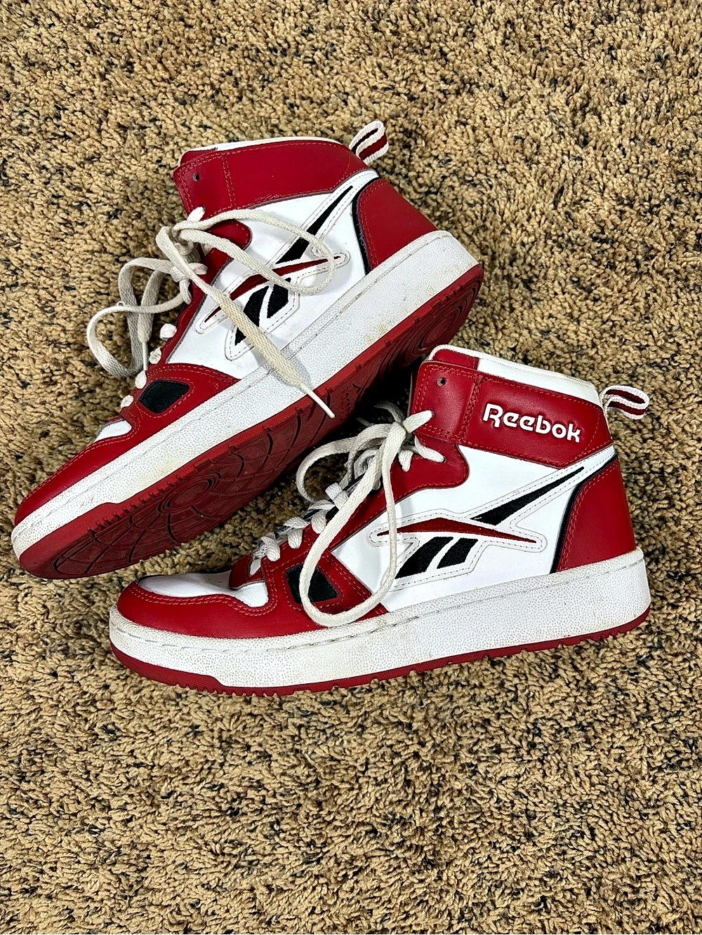Reebok Resonator Mid Sneakers Red & White US 6.5